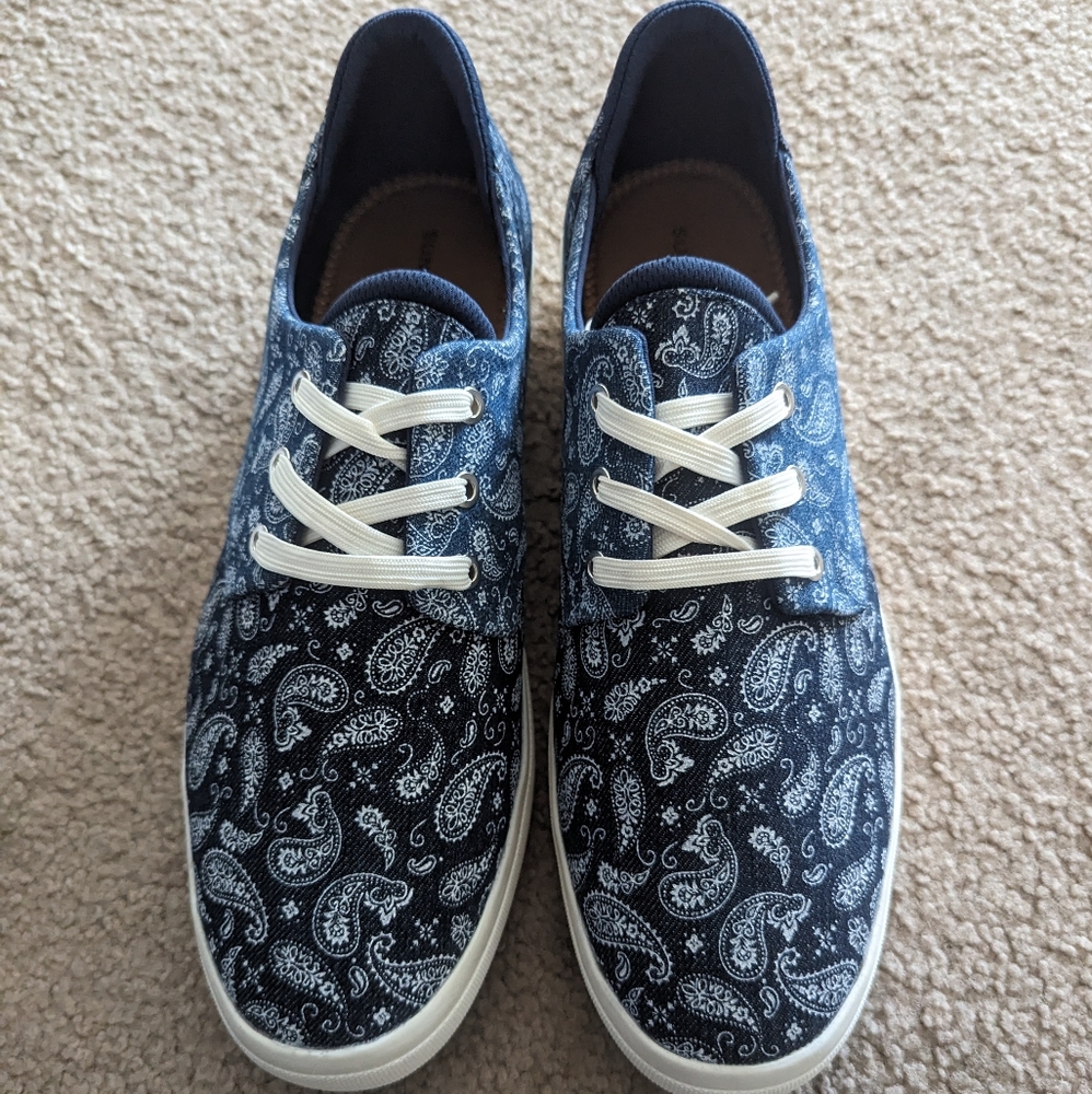 Men's shoes size 13